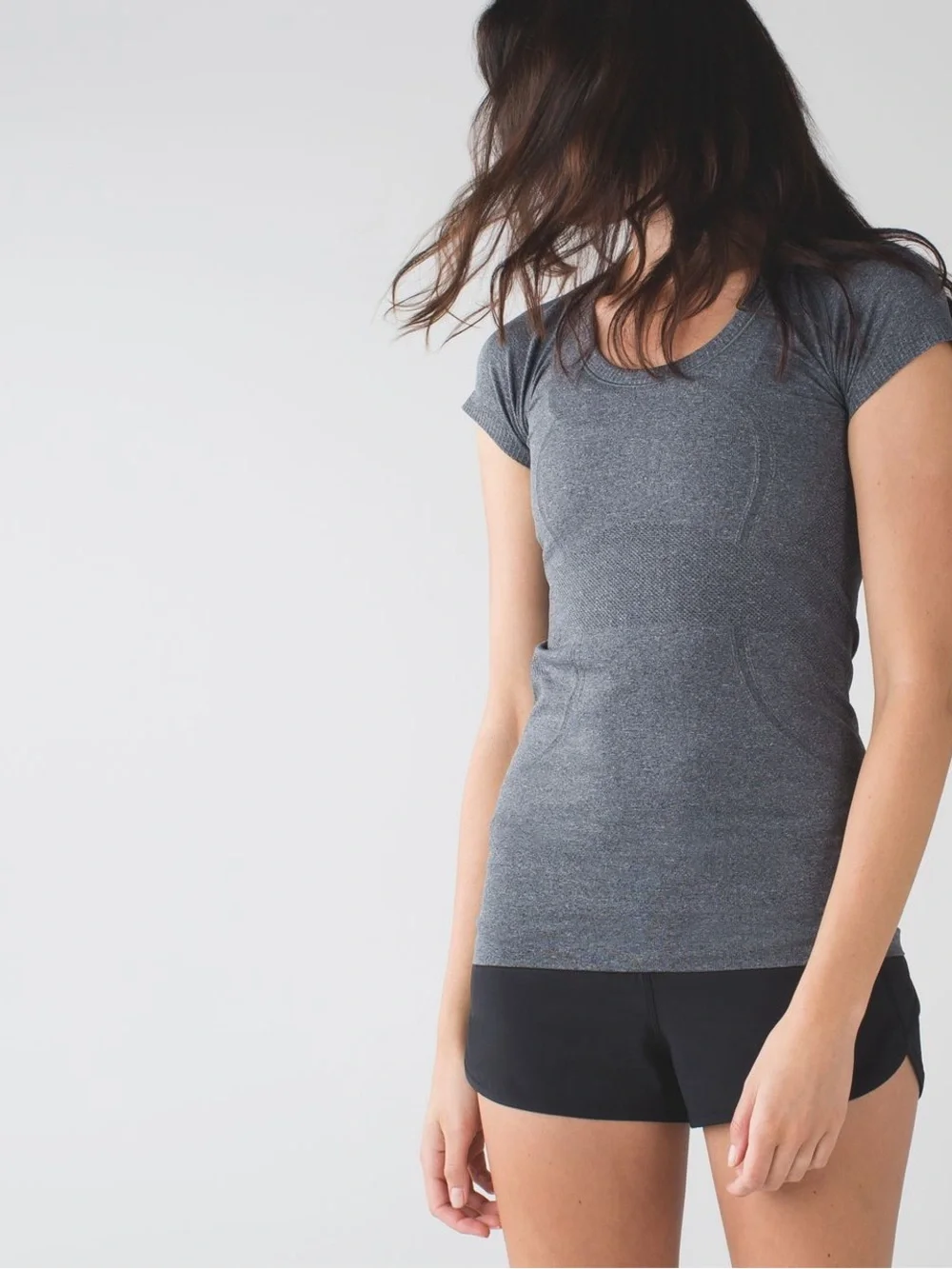 Lululemon Women’s Swiftly Tech Short Sleeve Scoop Tee Heathered Black Size 8